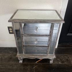 Nightstand 