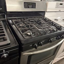 Frigidaire Gas Stove W/  Convention Oven 