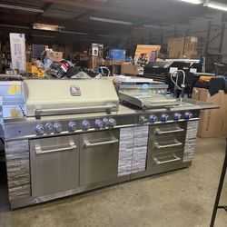 Bbq grill island 12 burner Kirkland signature gas propane