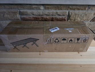 BRAND NEW Easy Assembly Camping Table / Bench
