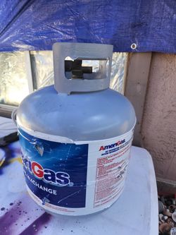 Propane gas tank new n full