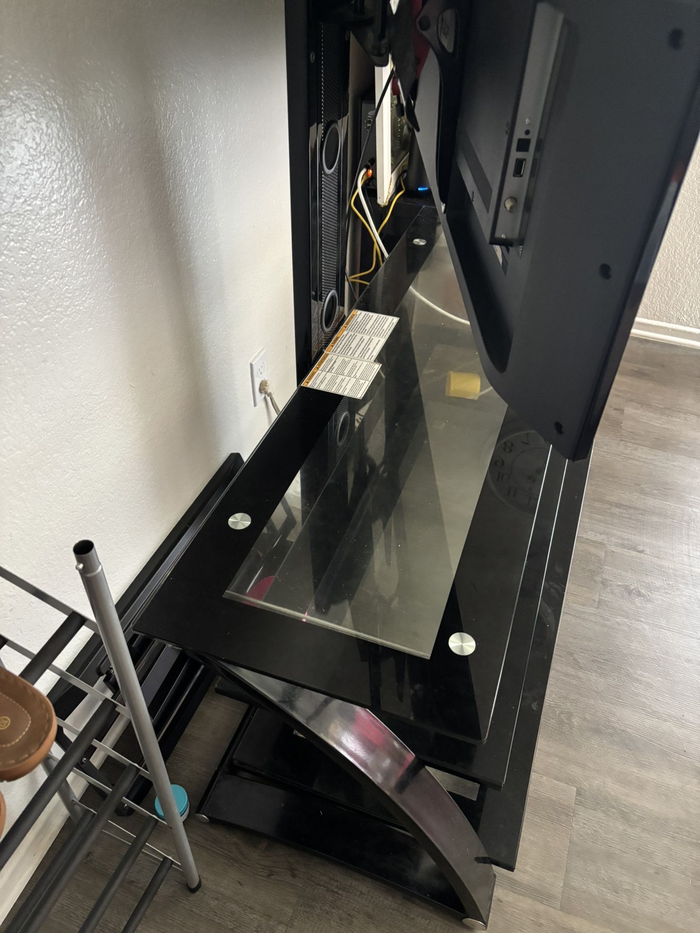 Tv stand