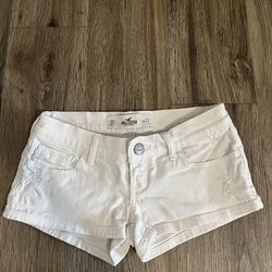 00 White Hollister mini shorts