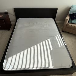 Queen bed with mattress