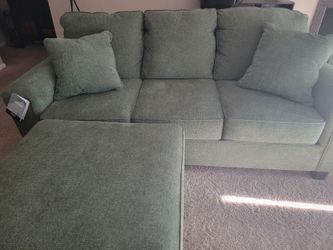 Brand New Ashley Furniture Leeshan Sofa + Oversized Ottoman - Tags Attached