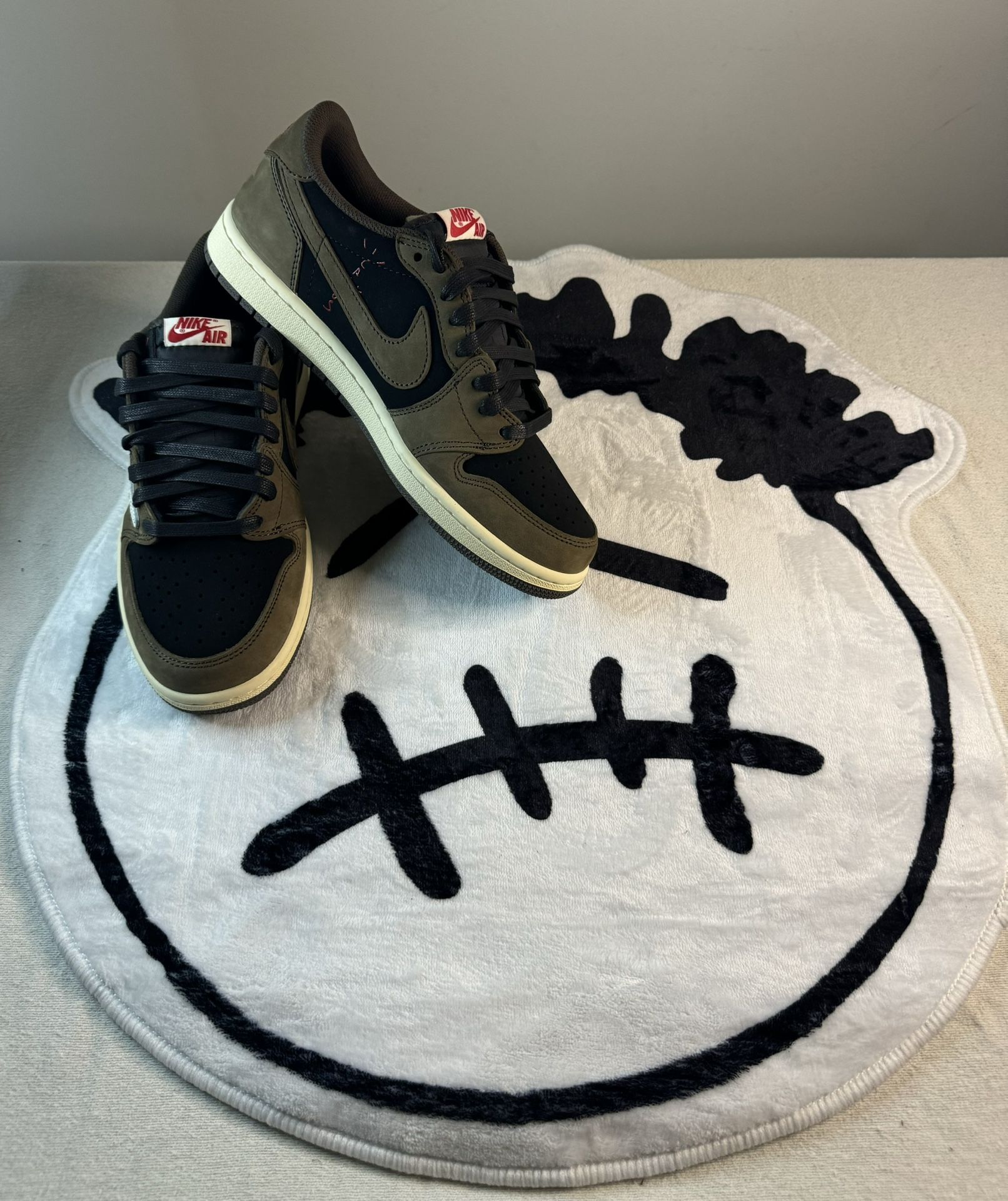 Travis Scott Low Mochas Size 8 9 10 11