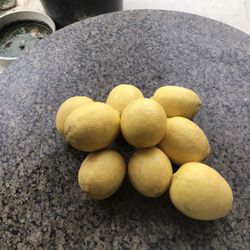 For Sale Lemons 12 Pcs 5 dollars