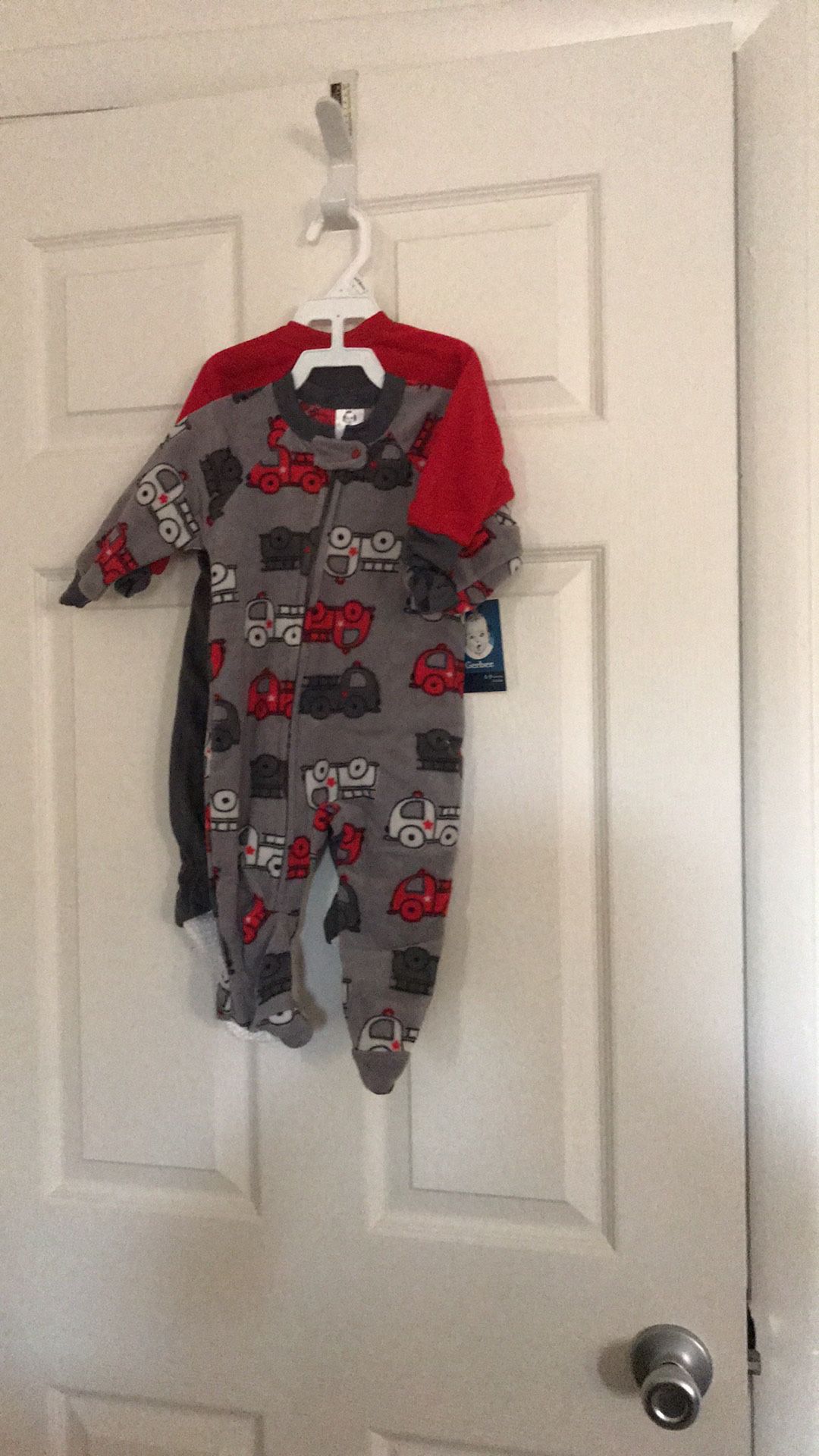 Baby sleepwear for baby size 6-9 months 