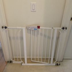Regalo extra wide baby gate