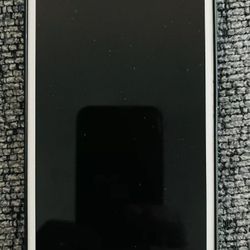 IPhone 7 Plus 128gb unlocked Great Condo !