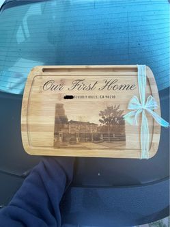 CUSTOM ENGRAVED CUTTING BOARD
