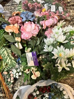 Various Size And Color Single Stem Flower Arrangements