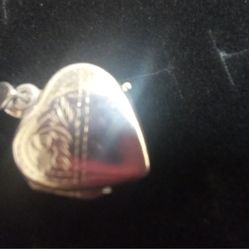  Accent Holds Picture  Flower Heart Locket Necklace .925 Silver