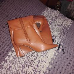 Alice Brown Knee-High Boots – Pointed Toe, Block Heel (Size 10)