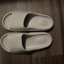 Queey Home Slides Grey Size 10