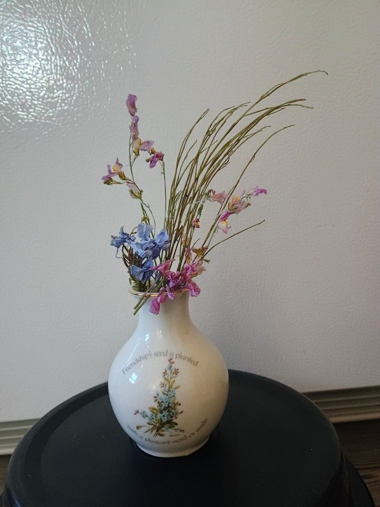 Bud Vase Friendship Seed