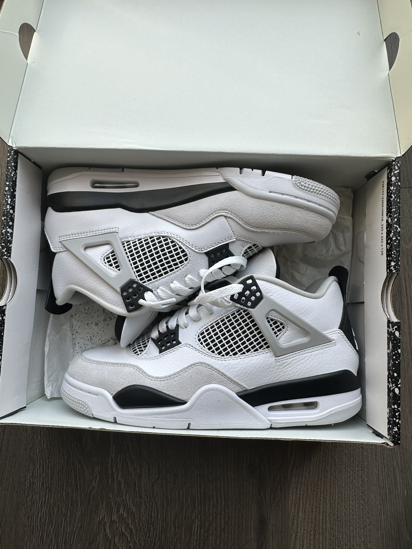 Jordan 4s