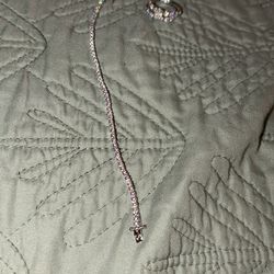 Diamond tennis bracelet