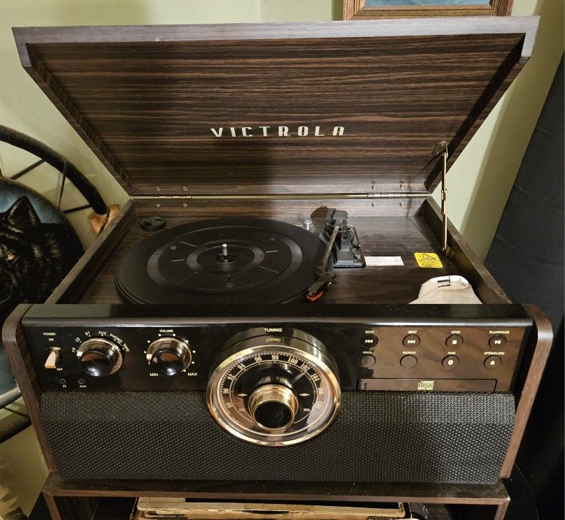 Victrola 6 In 1 Music Player
