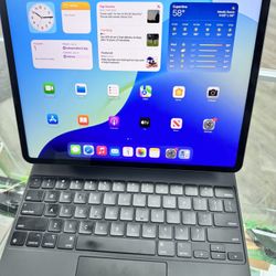iPad Pro 12.9 5th Gen 256 Gb With Apple Case