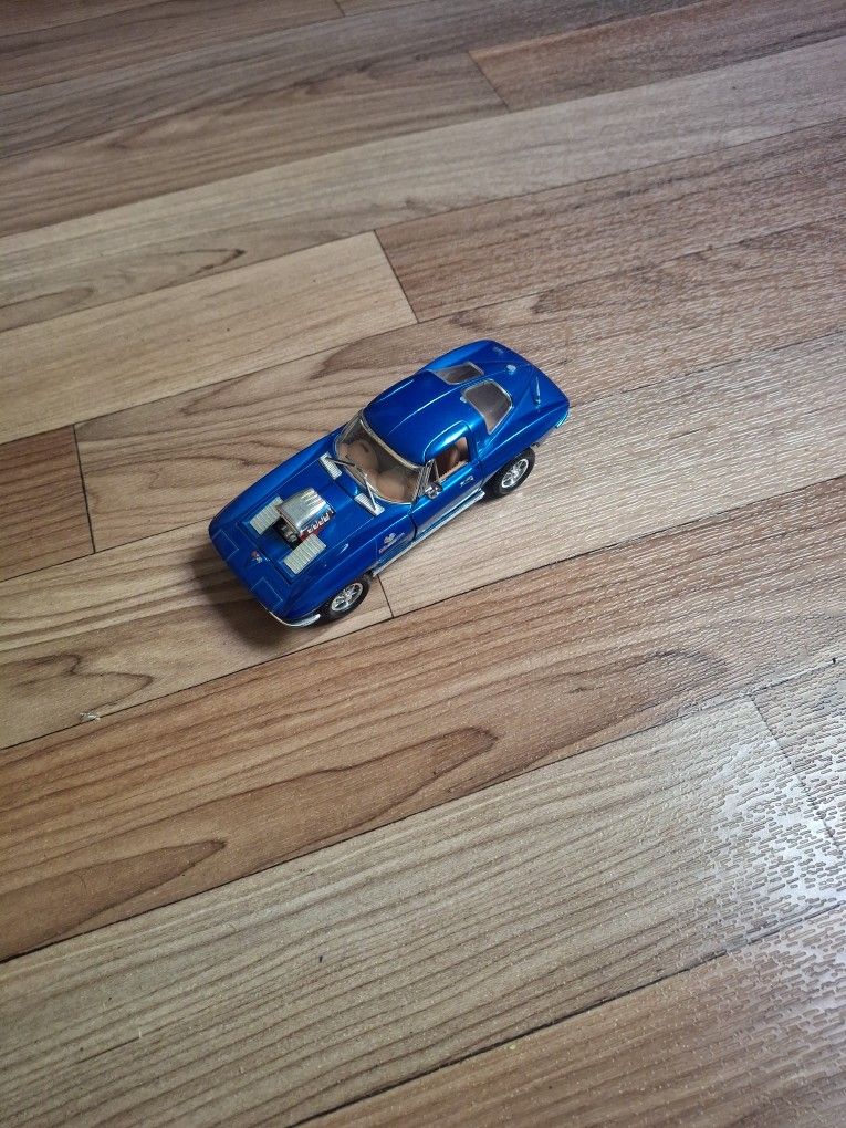 1/13 1968 CORVETTE STINGRAY