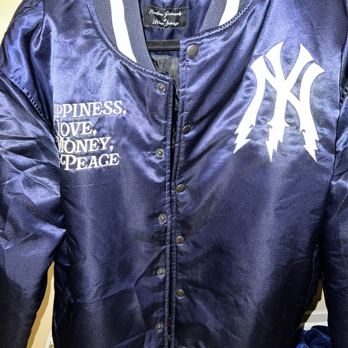 Mitchell & Ness Yankees Jacket Size Large for Sale in Brooklyn, NY - OfferUp