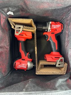 New in the box 3692-22CT Drill/Impact Kit with 2 batteries and charger Milwaukee (in original box, bag)