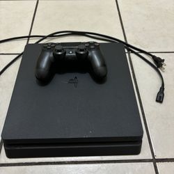 PS4 Slim 1 TB