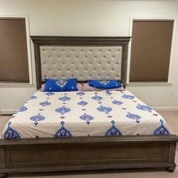 California King Bed With Dresser And Mirror