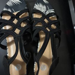 Size 8 Black Sandle 