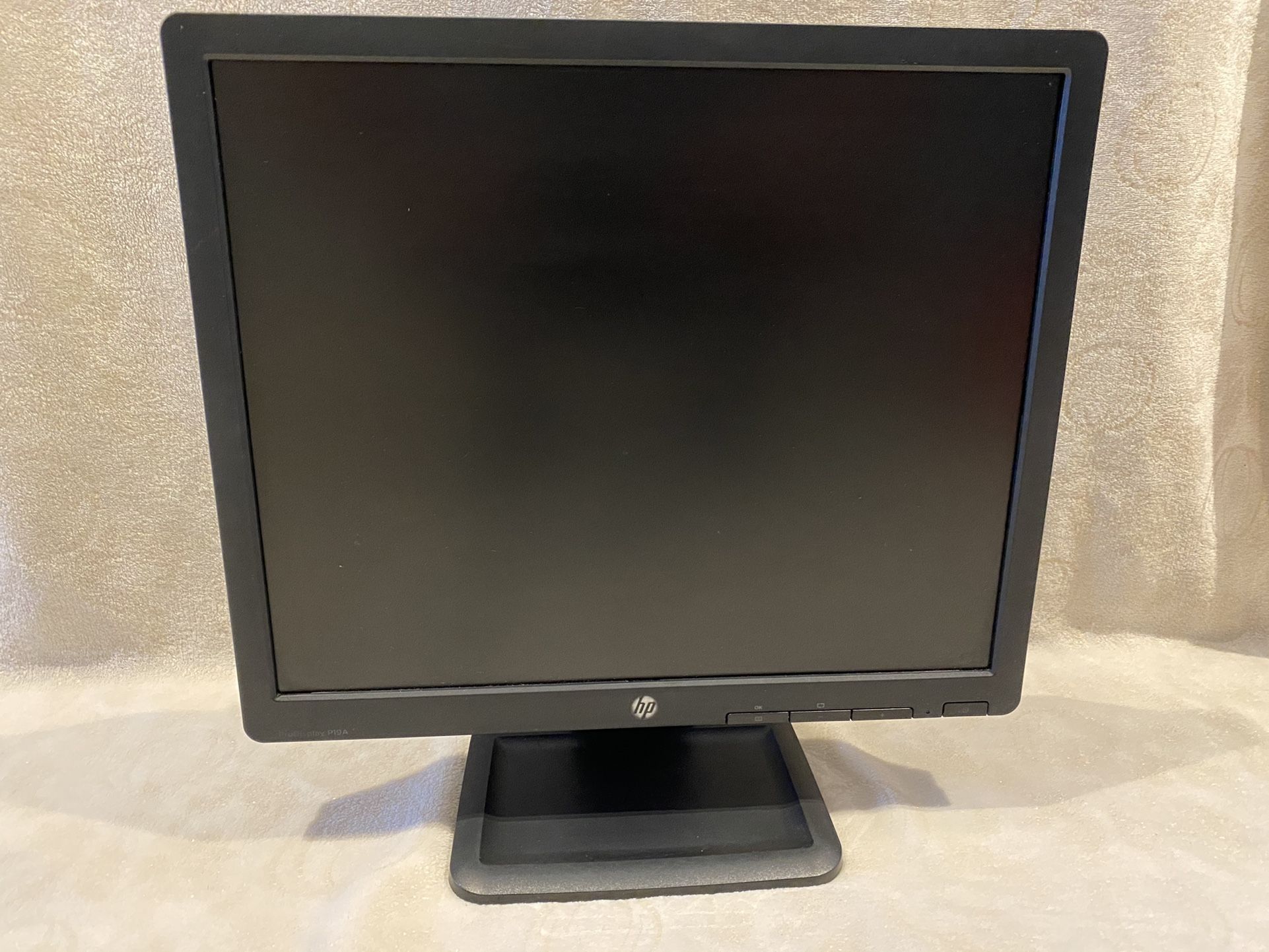 Hp 19” Monitor $25