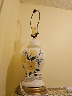Porcelain lamp