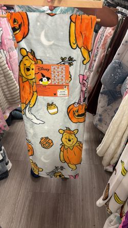 Viral Winnie the Pooh Blanket