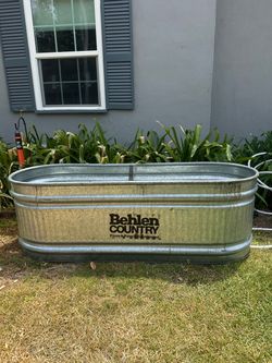 Behlen 2x2x6 stock tank