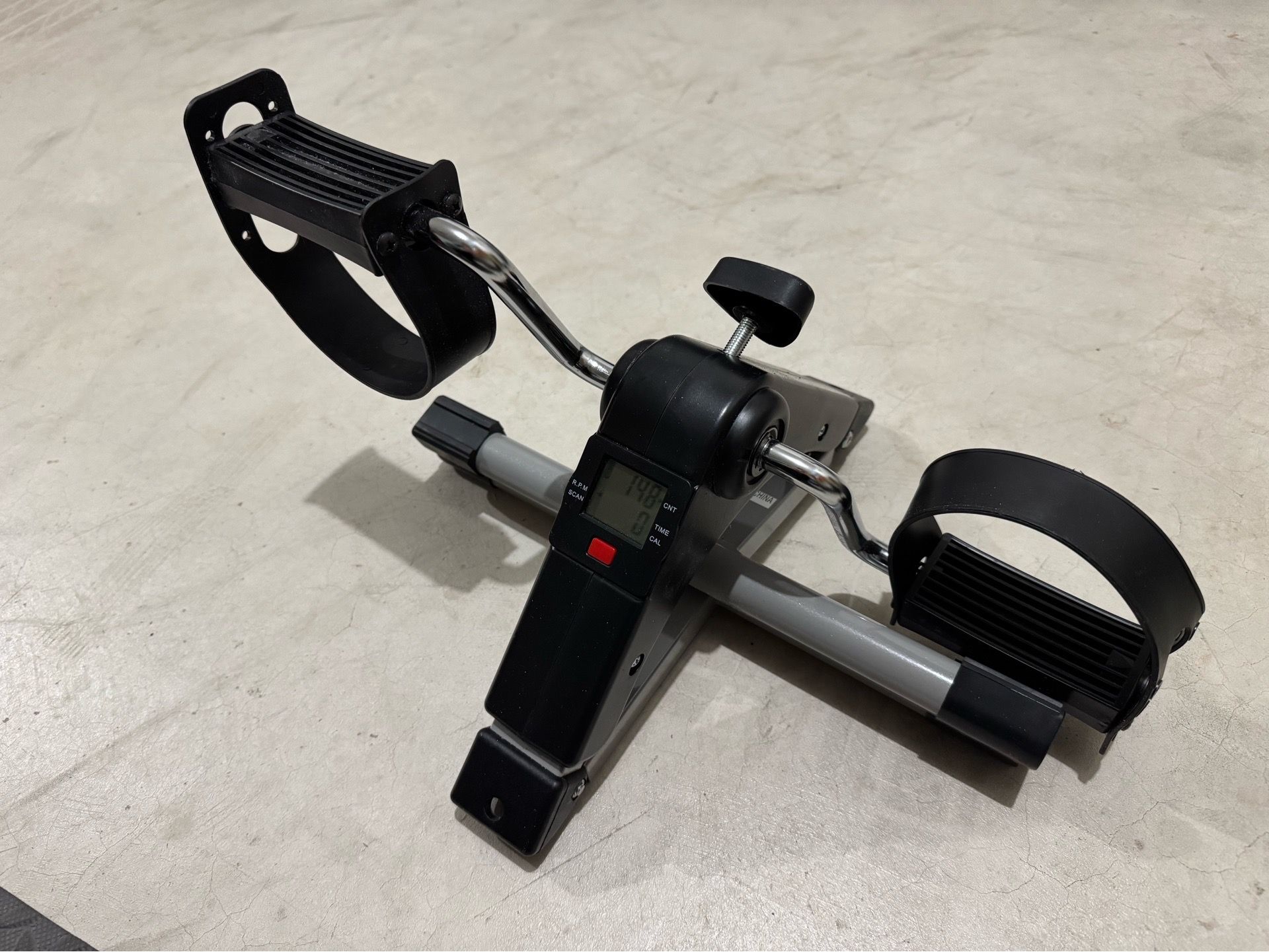 Arm leg cycle pedal exerciser