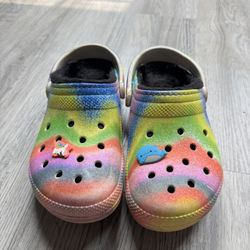 Crocs Fleeced Lined Multi Colors Vlogs/Mules men’s Size 7 Women’s Size 9