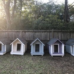 Custom Dog 🐕 Houses 🏡