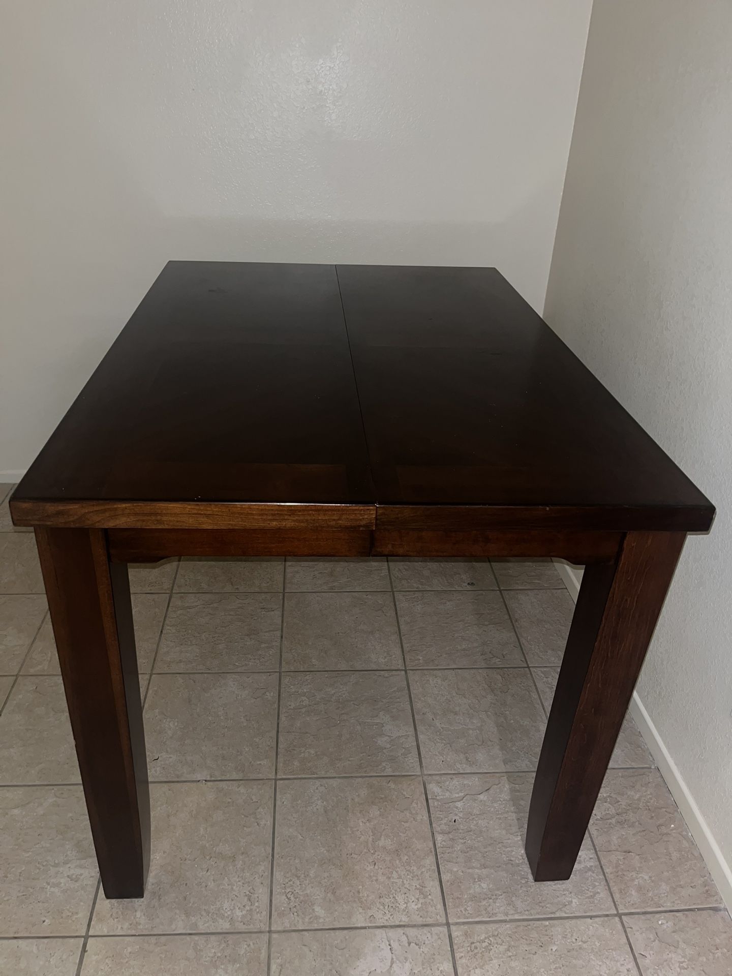 Tall Dining Table Excellent Condition
