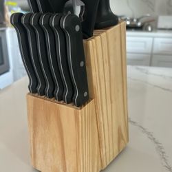 Beautiful Knife Kitchen Ser - New!