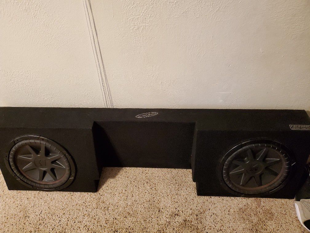 12 inch KICKER Comp VR subs and Ground Shaker Box