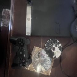 PS3 Slim 320 Gig W Control And Games