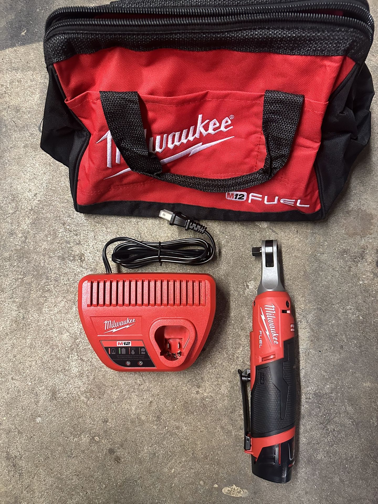 Milwaukee Fuel 3/8 Ratchet Kit
