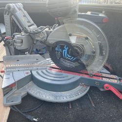 Bosch GCM12SD Miter Saw