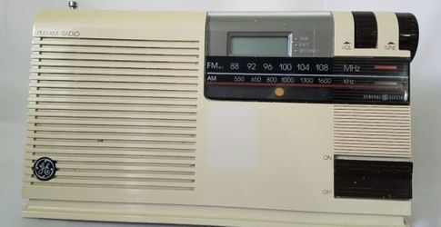Vintage Transister Radio Am Fm GE made in Malaysia