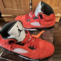 Jordan Retro 5 ( Raging Bull) 