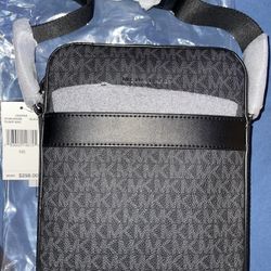 Michael Kors Flight Bag