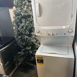 Ge Stackable Washer & Dryer 