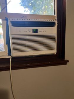 Frigidaire 6,000btu Window air conditioner