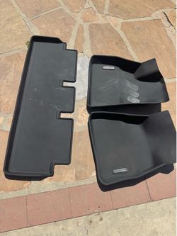 TESLA model three all weather mat protector