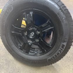 Toyota Sequoia Rims & Tires